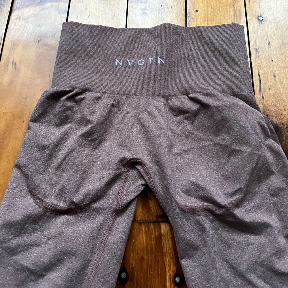 NVGTN Women’s Size XS Seamless Leggings Mocha Color Compression Gym Activewear